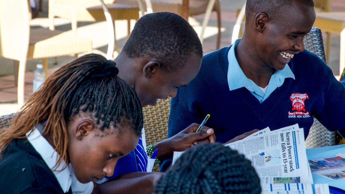 Bildung ist zentral für die Zukunft von Kindern, Jugendlichen und jungen Erwachsenen – doch längst nicht überall selbstverständlich (Symbolbild aus Kenia)