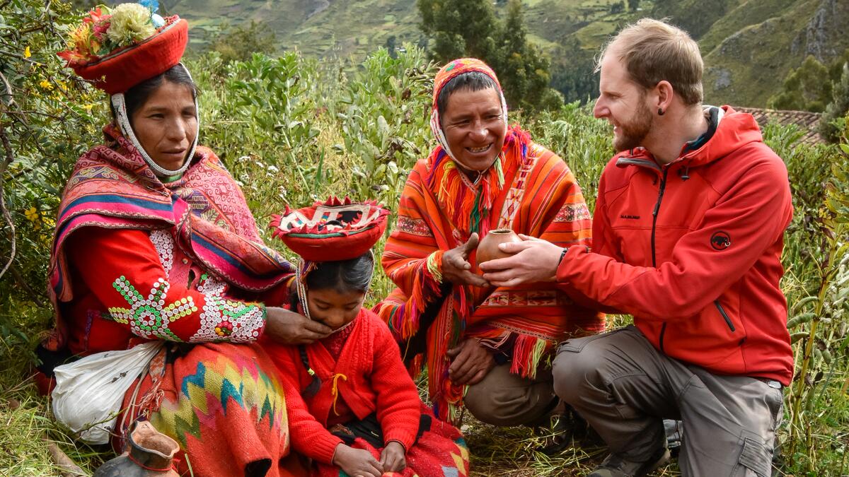 Image symbolique : Au Pérou, Marc Fessler, coopérant de Comundo, a aidé des familles indigènes à développer de nouvelles sources de revenus.